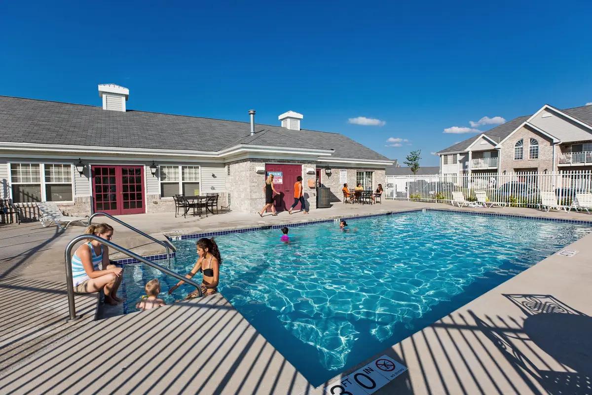 pool.jpg0