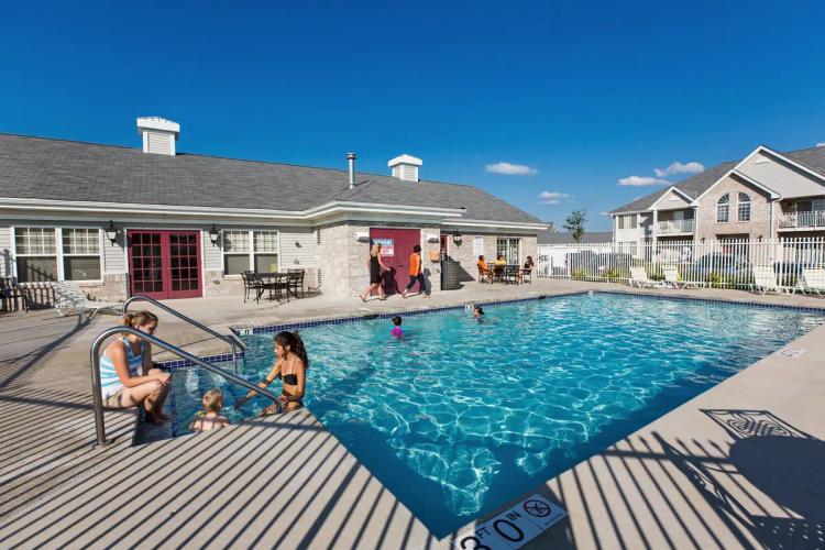 pool.jpg